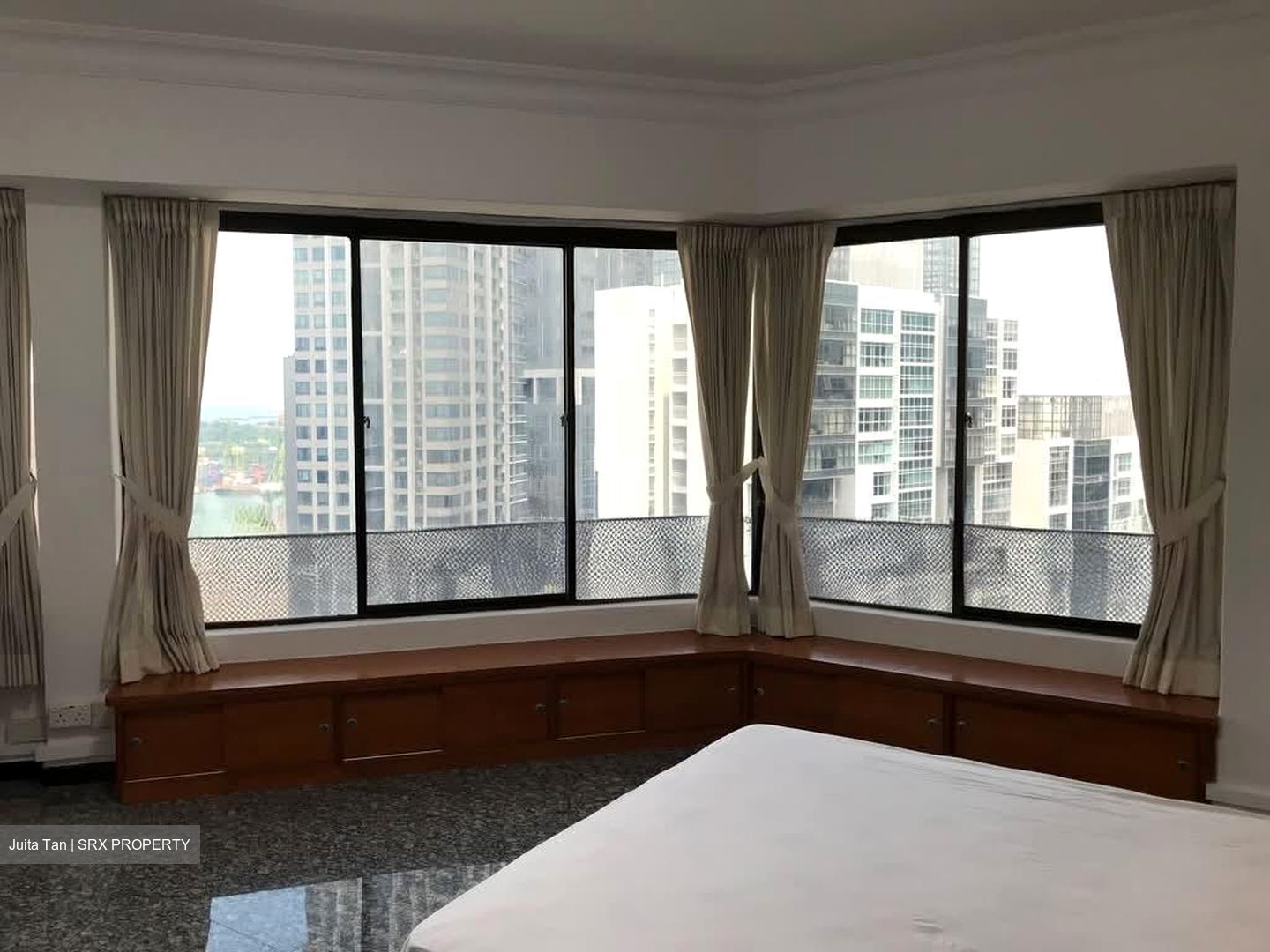 International Plaza (D2), Apartment #567425171